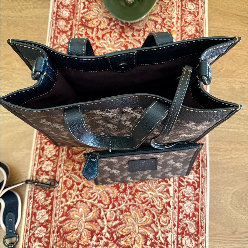 Coach Horse and Carriage Field Tote - Picture 3 of 11